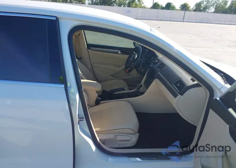 2017 Volkswagen Passat 1.8T R-Line from USA, damaged, VIN 1VWDT7A37HC061735